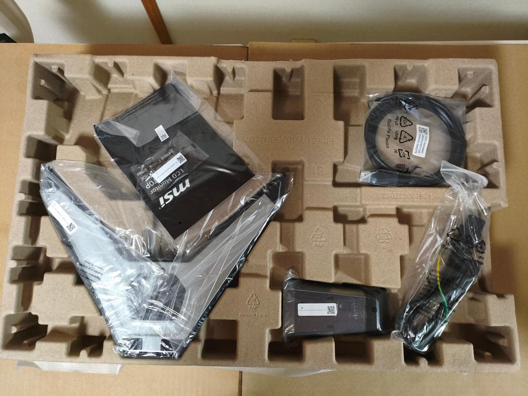 MSI MAG 274QF 27インチ WQHD 180Hz モニター