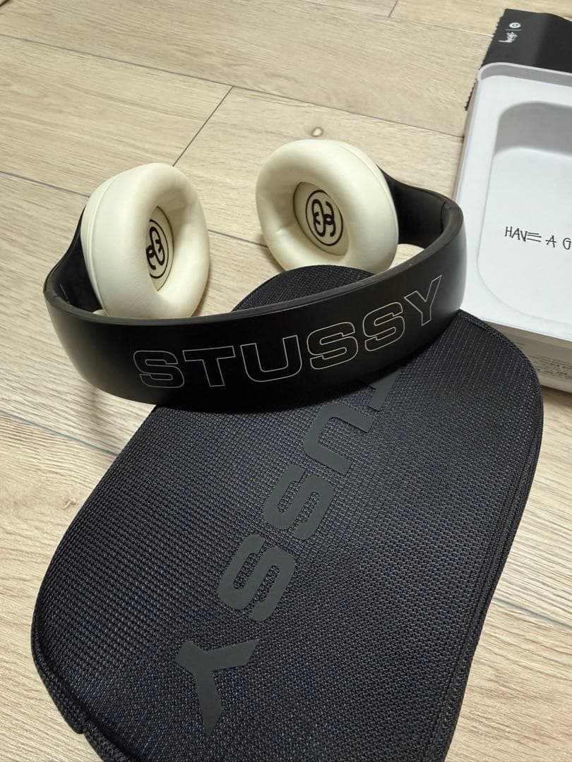 Stussy × Beats By Dre collection 希少モデル