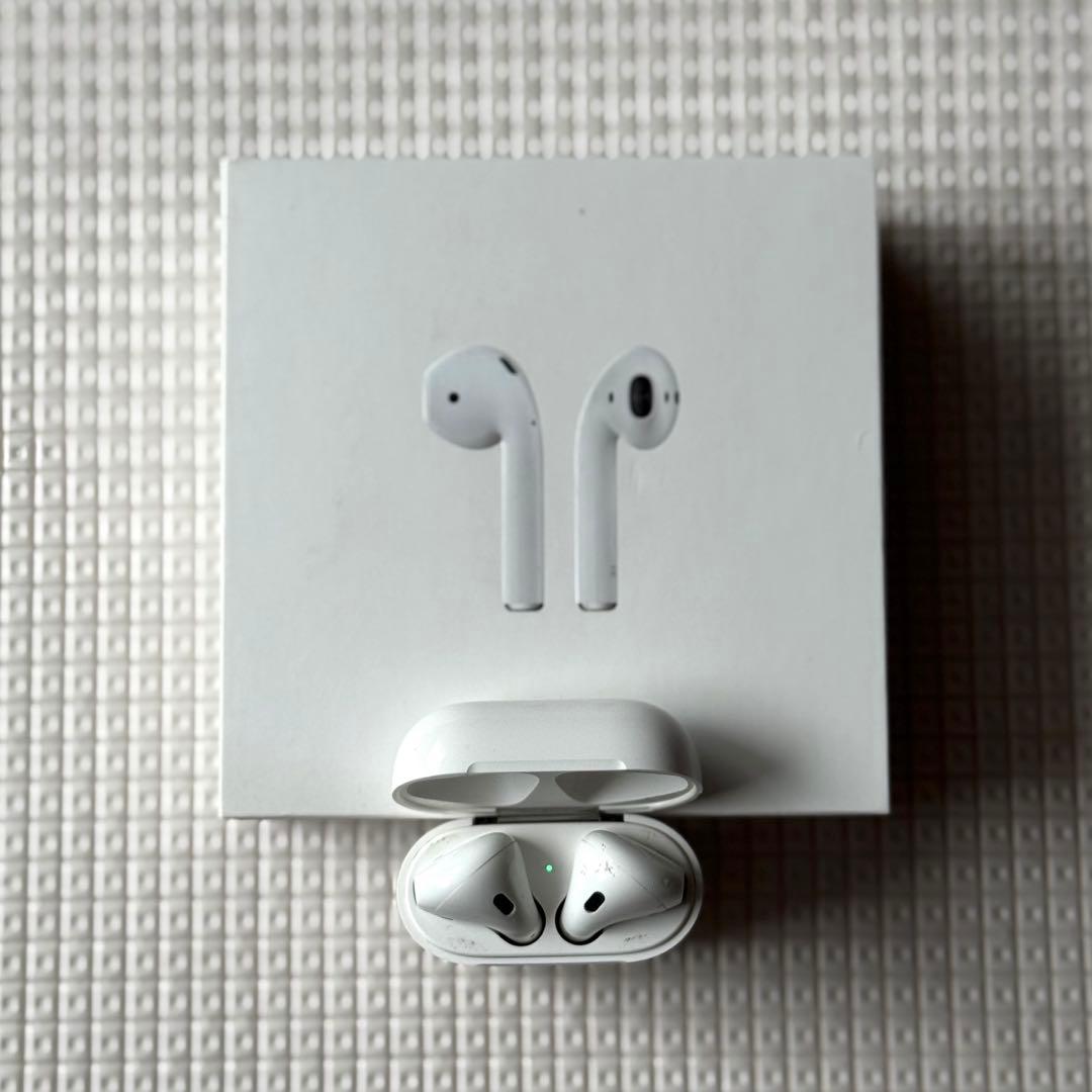 【純正品】Airpods 第2世代／外箱・付属品付き