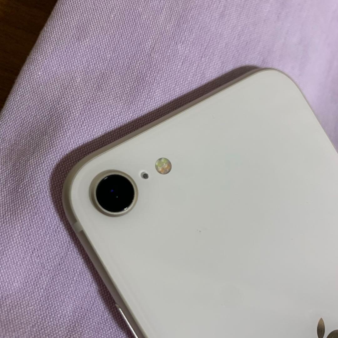 iPhone SE (第3世代) 128GBスターライト