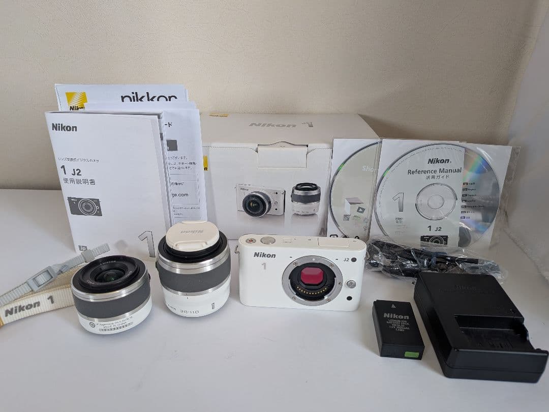 【極美品】Nikon 1 J2 ホワイト ✨大人気望遠レンズセット✨