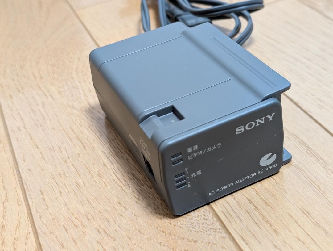 ビデオカメラ SONY CCD-TR1