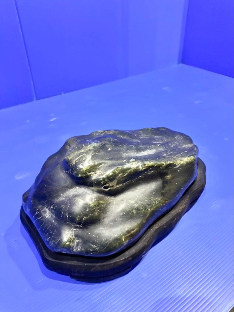 神居古潭 鑑賞石 自然石 天然石 紋石 水石 鉱物 置物