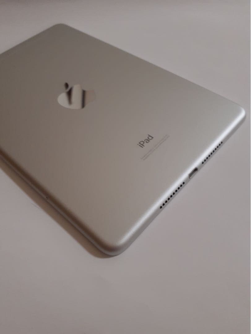 iPad mini5 64GB セルラーモデル SIMフリー シルバー