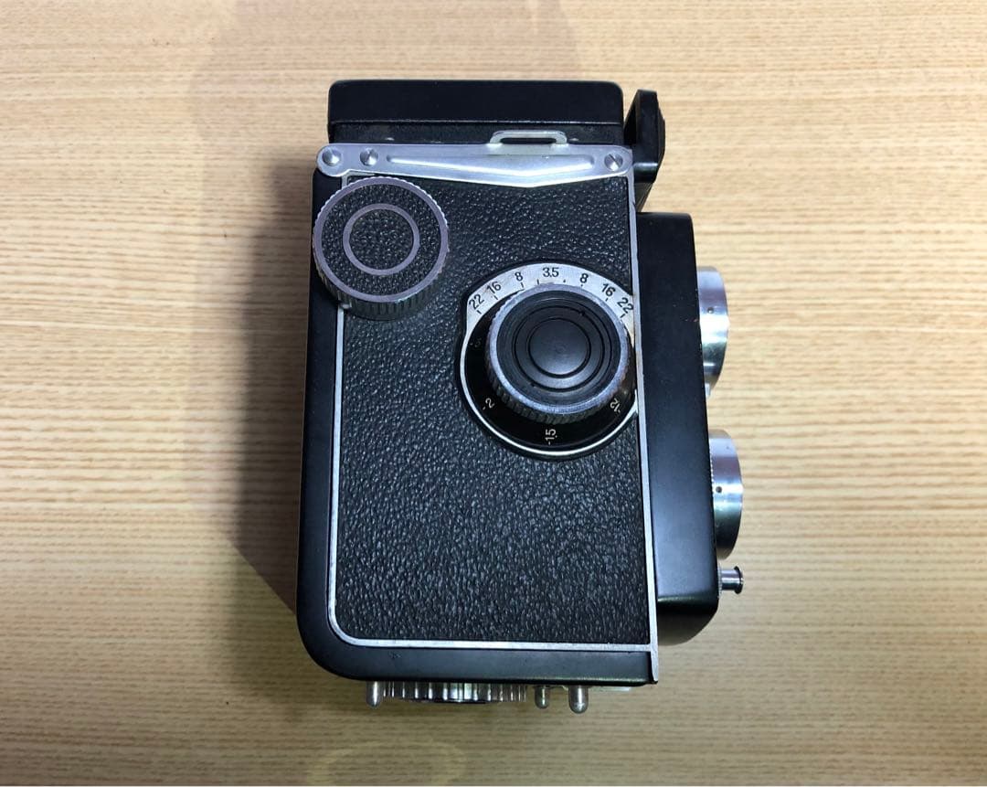 ☆Yashica Rookie 二眼レフカメラ　「動作確認済み」