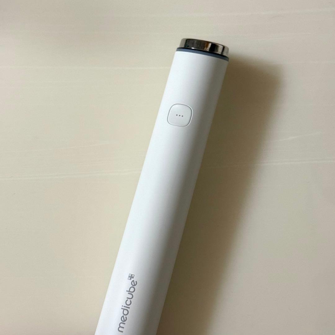 medicube AGE-R Booster Pro mini 美顔器