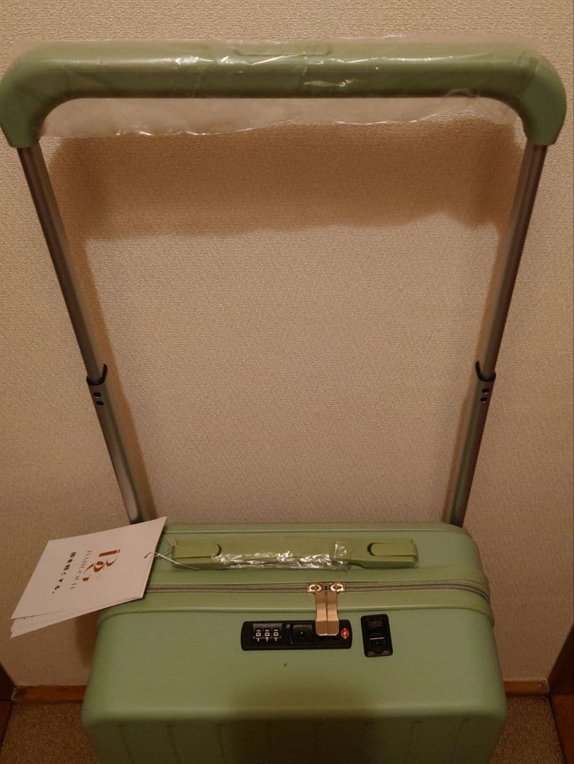 新品未使用！機内持ち込み多機能キャリーケースusbポート ドリンクホルダー付き