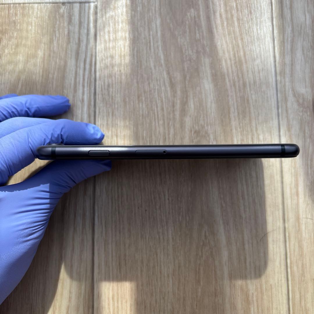iPhone8 スペースグレイ
