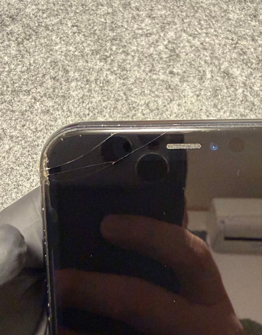 iPhone XR ブラック　128GB 本体