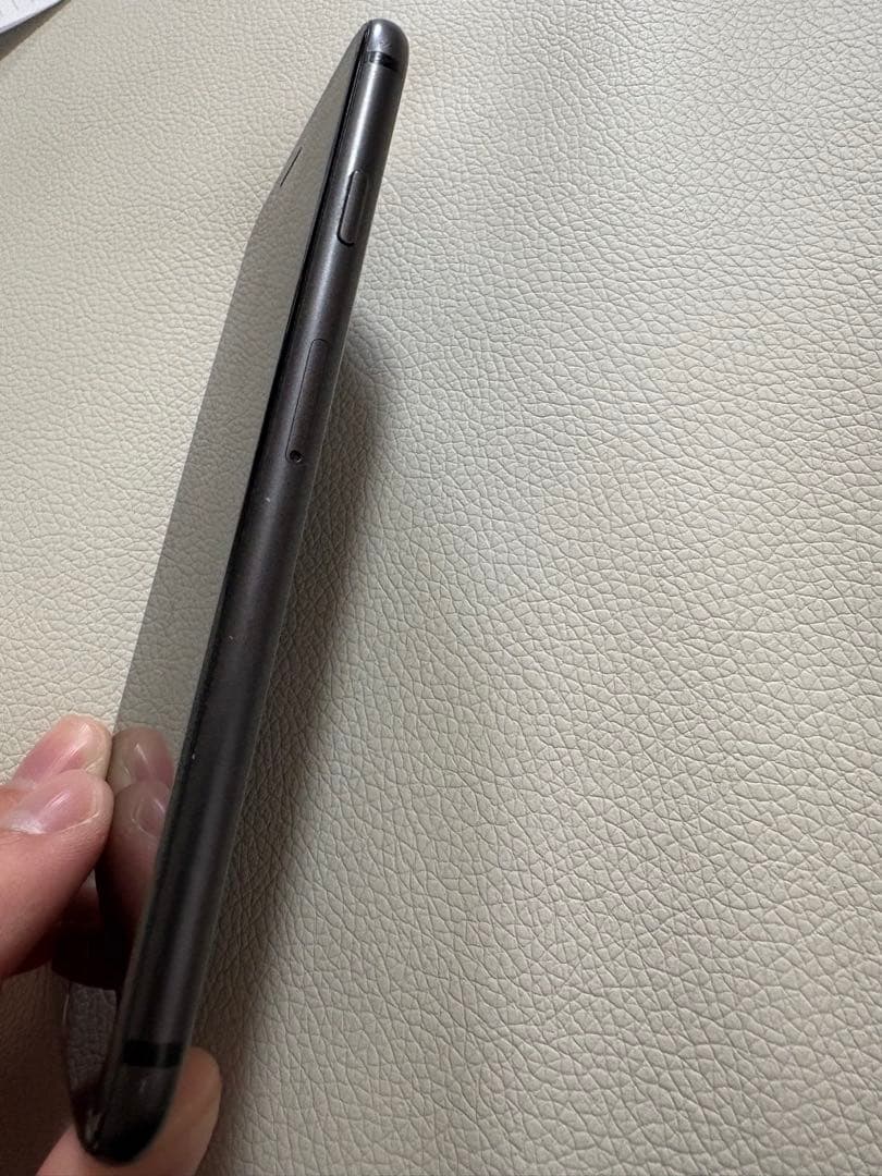 Apple iPhone8 64GBスペースグレイ　82% SIMロック解除済！