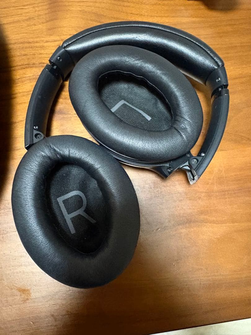 BOSE ワイヤレスヘッドホン (ノイキャン付き)
