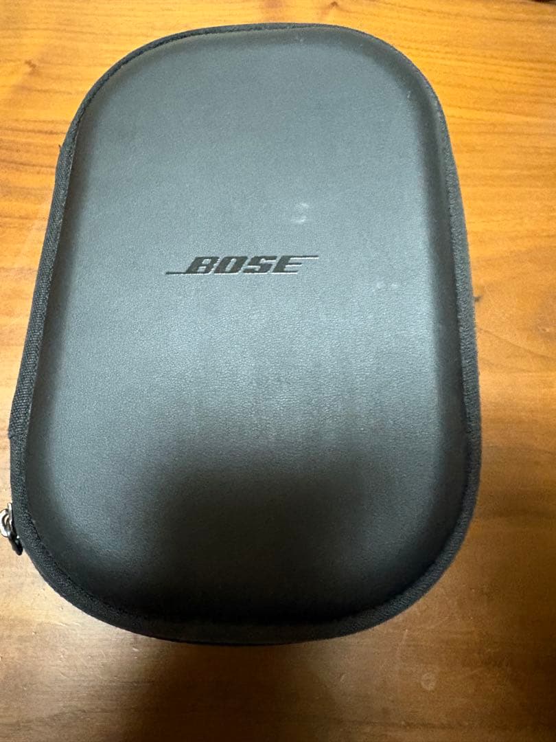 BOSE ワイヤレスヘッドホン (ノイキャン付き)
