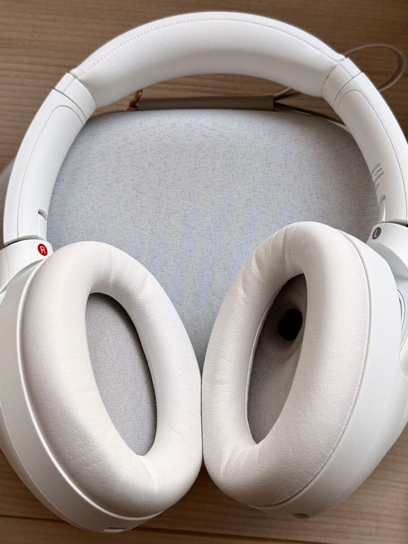 SONYソニー　WH-1000XM4 コラボレーションカラー 美品