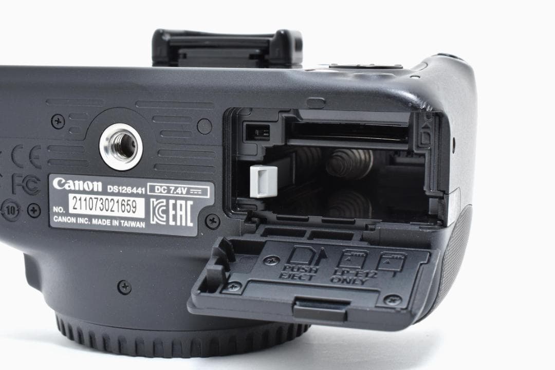 【極美品】Canon Kiss X7 レンズセット★ショット数極少6761回★