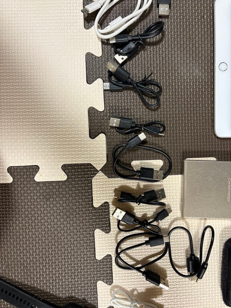 【まとめ売り】電化製品iPad本体とJBLスピーカー、イヤフォンセット使用可能