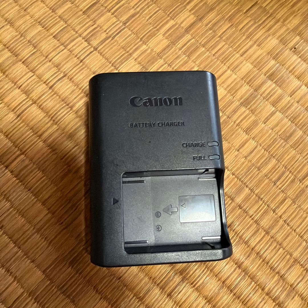 Canon EOS Kiss X7 一眼レフカメラ
