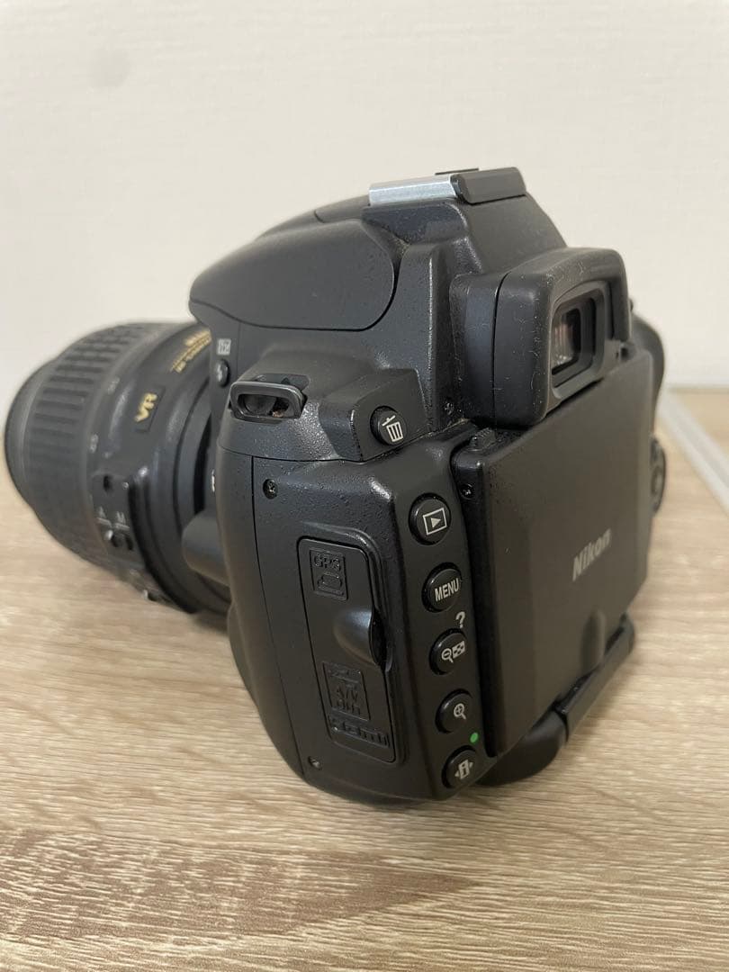 Nikon D5000 レンズキット 18-55mm VR バッテリー充電器付