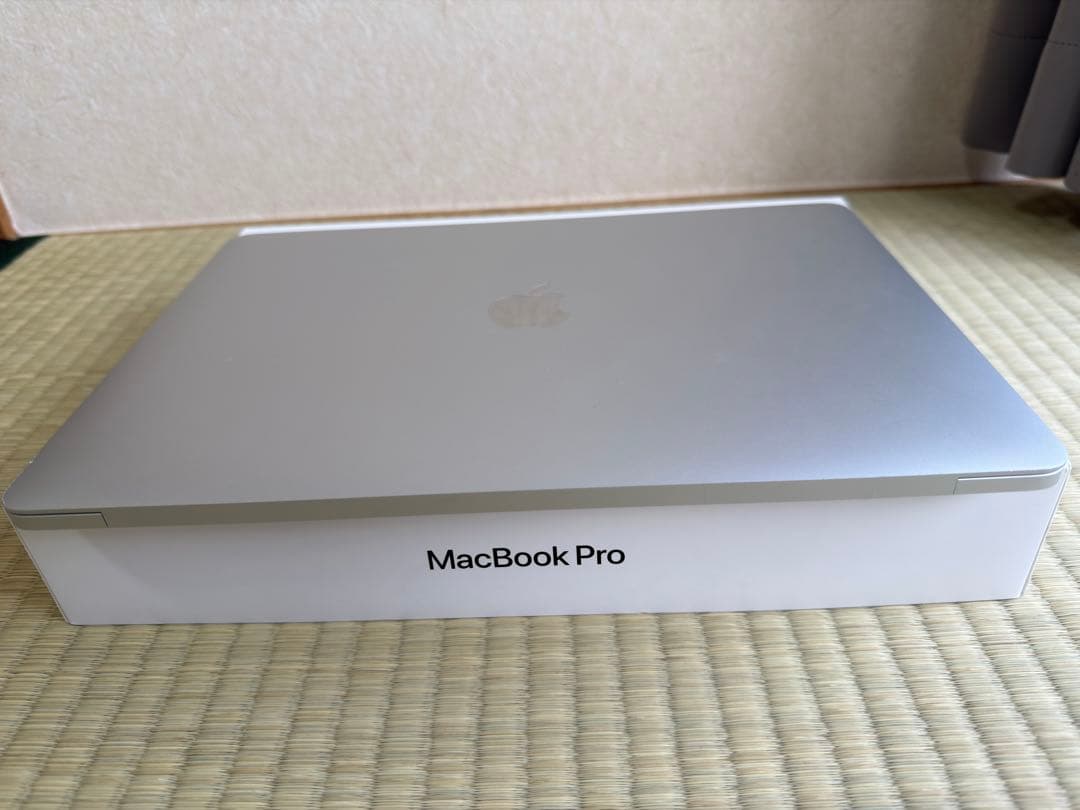 MacBook Pro M1 2020 バッテリー96% 充放電111回