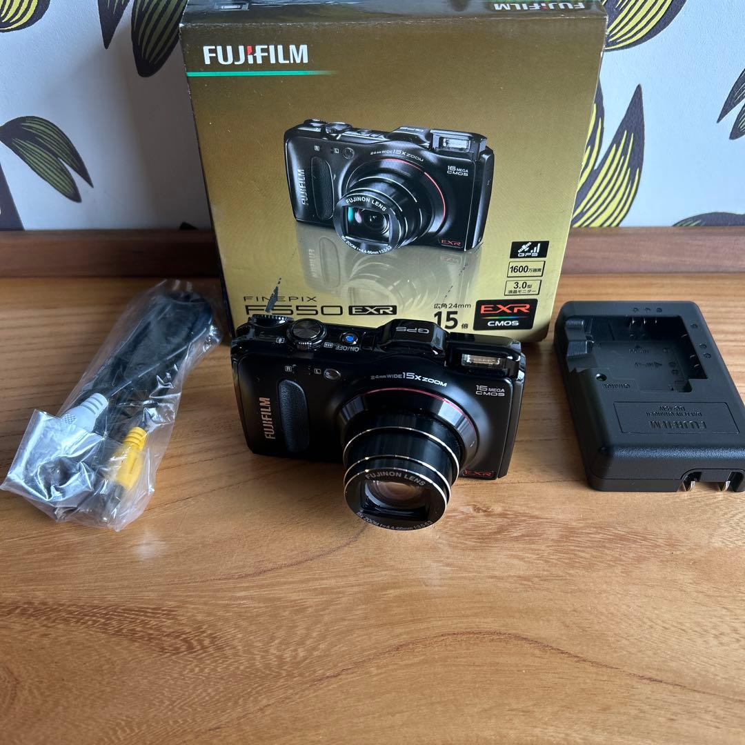 FUJIFILM FinePix F550 EXR ブラック