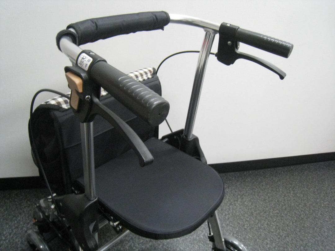 テイコブリトルハイ　HS05H　チェックブラック 幸和製作所 歩行器