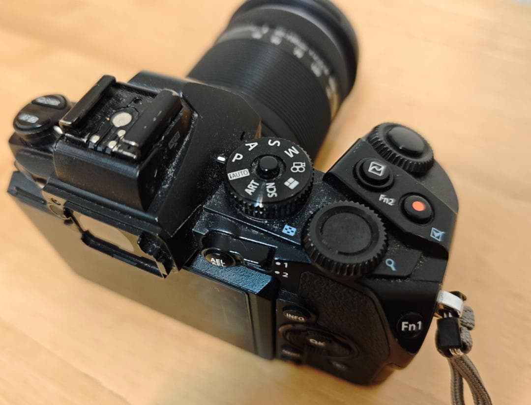 OLYMPUS OM-D E-M1 レンズ付
