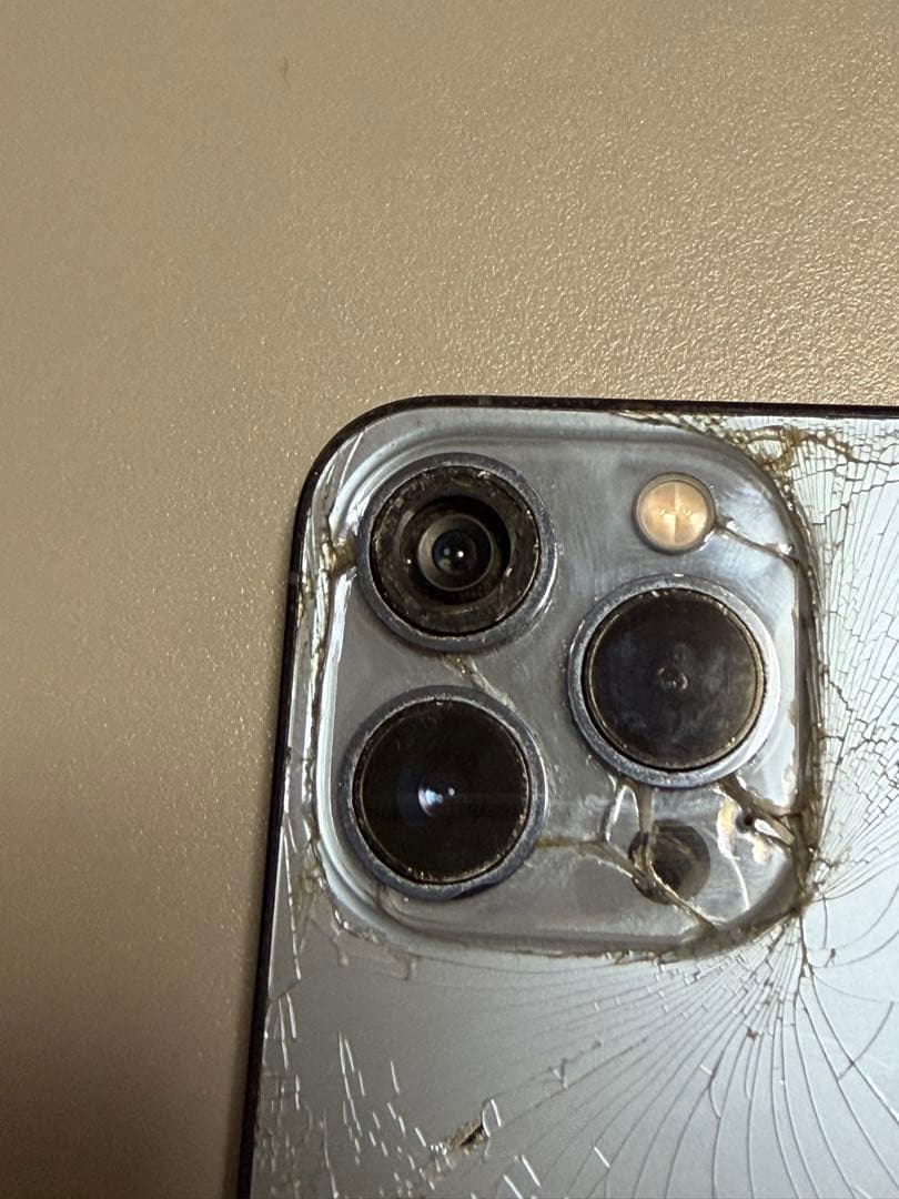 Luffy iPhone 13 Pro 256gb シエラブルー