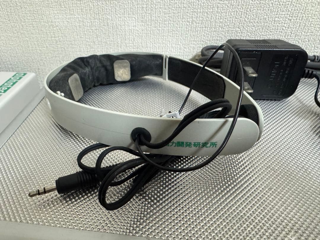 脳波測定器　アルファテック4（alphatec IV)