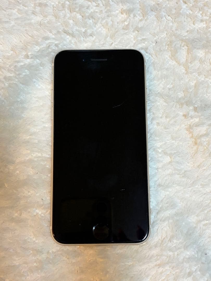★ひー★【美品】iPhone SE 第3世代 64GB