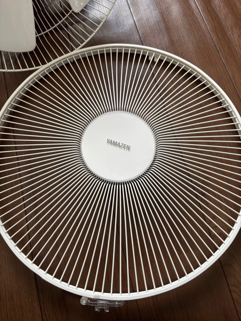 【美品】YAMAZEN 山善　DC壁掛扇風機 YWRX-BGD305 立体首振♪