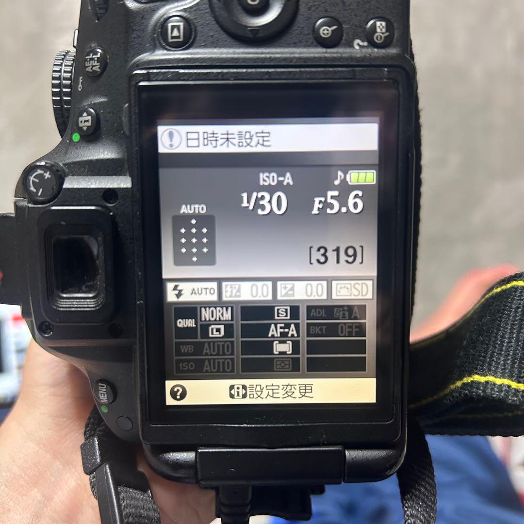 【動作品】Nikon D5100 デジタル一眼レフ　シャッター回数　1154