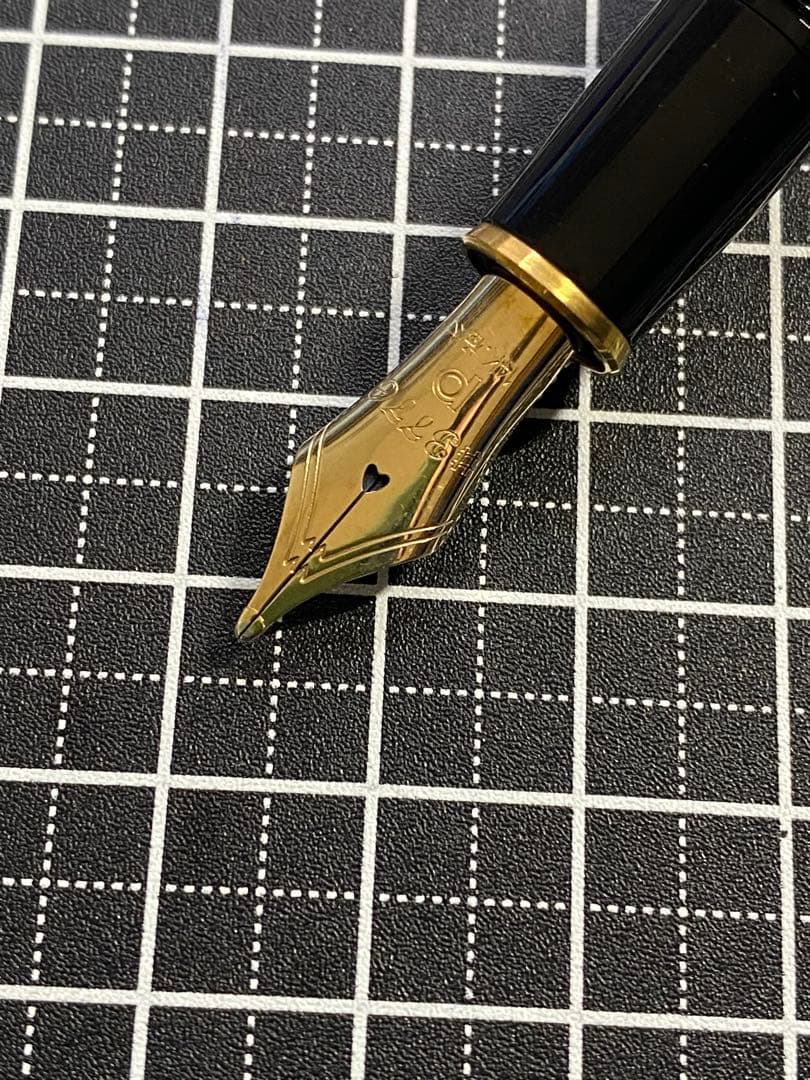 PLATINUM #3776 Century BLACK 万年筆　字幅C