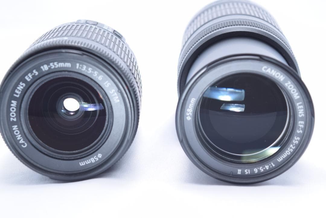 Canon EOS kiss X7 Ｗレンズキット バッテリー2個、バック付き✨