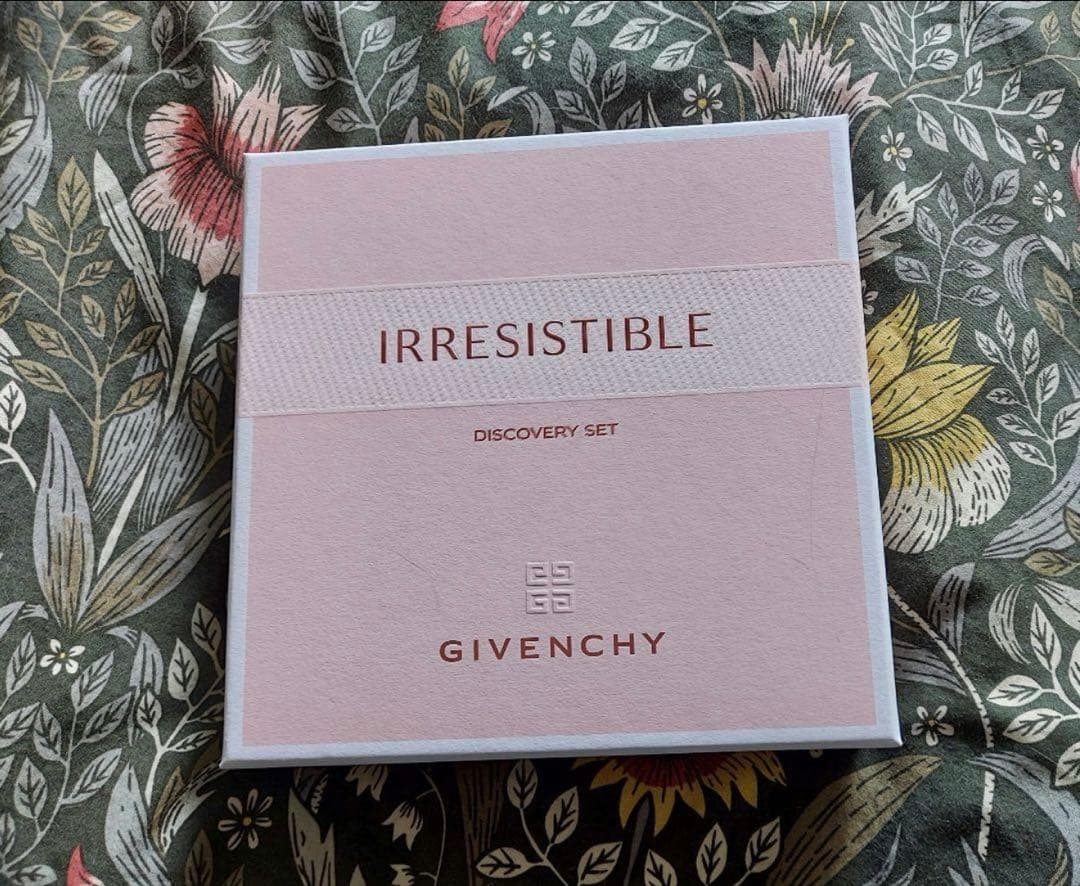 限定価格GIVENCHY IRRESISTIBLE ディスカバリーセット 香水