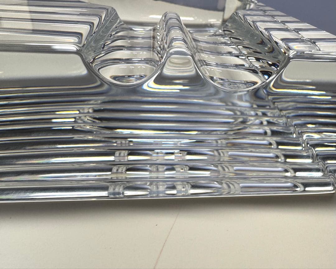 Baccarat クリスタルガラス灰 目 BACCARAT ・新品、未使用