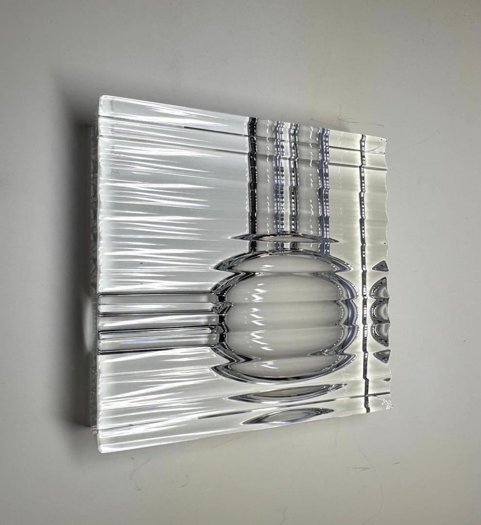 Baccarat クリスタルガラス灰 目 BACCARAT ・新品、未使用