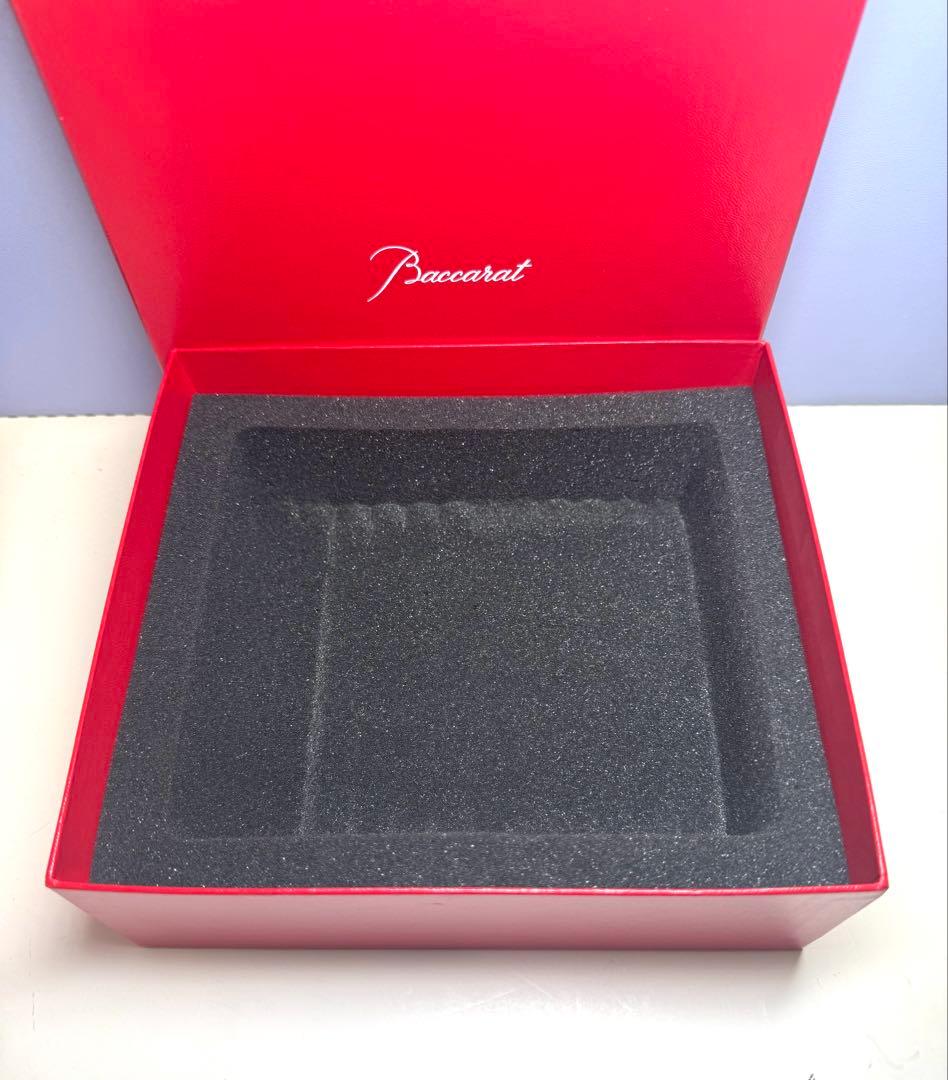 Baccarat クリスタルガラス灰 目 BACCARAT ・新品、未使用