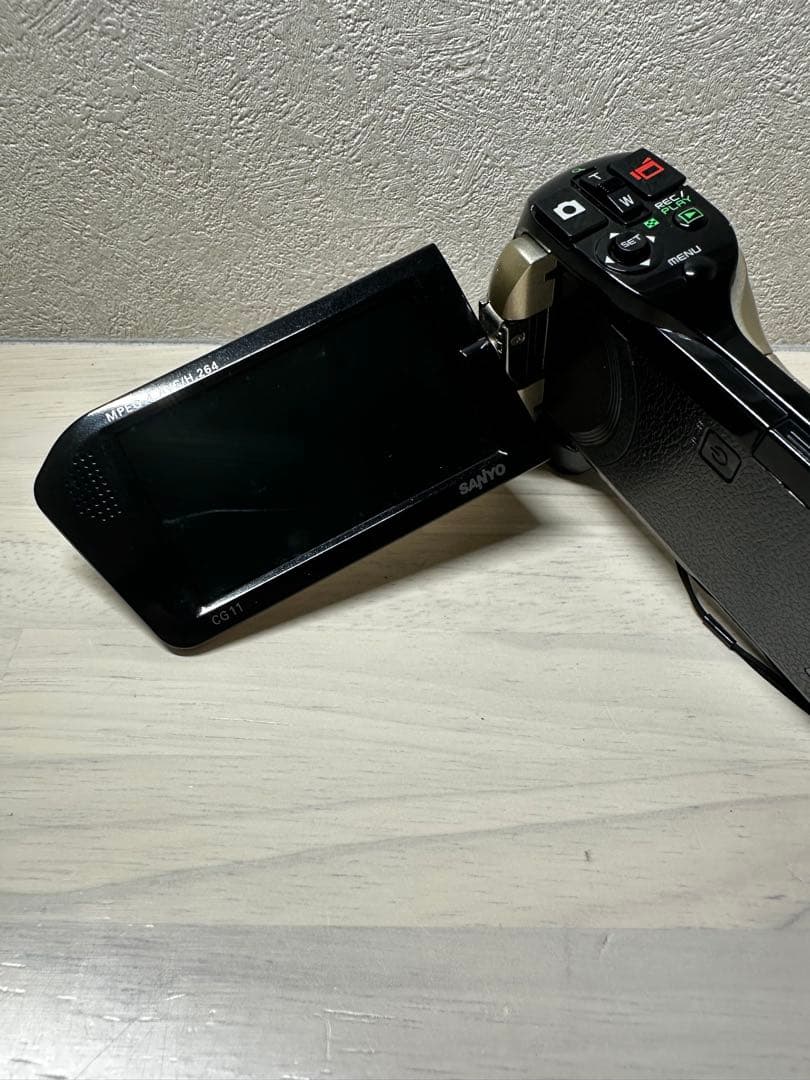 【美品】 SANYO Xacti デジタルムービーカメラ DMX-CG11