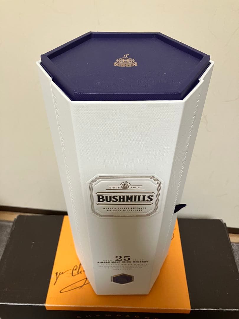 定価13万円メーカー正規品ブッシュミルズ25年BUSHMILLS シングルモルト