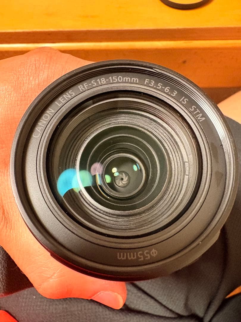 EOSR10,RF-S18-150mm,純正バッテリ×4,カメラケースフィルタ付