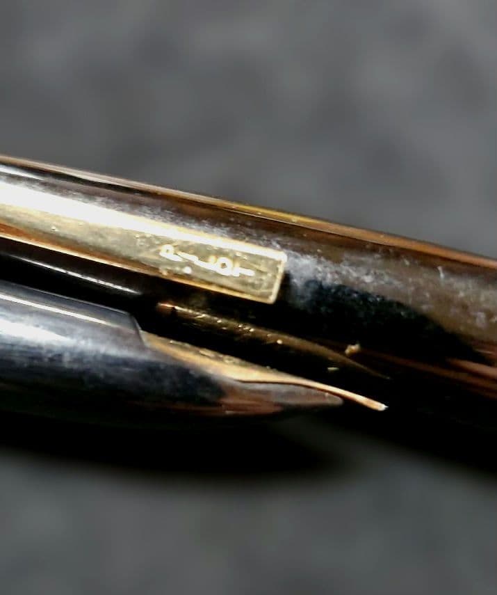 パイロット エリート 万年筆 黒 樹脂製 ペン先14K586