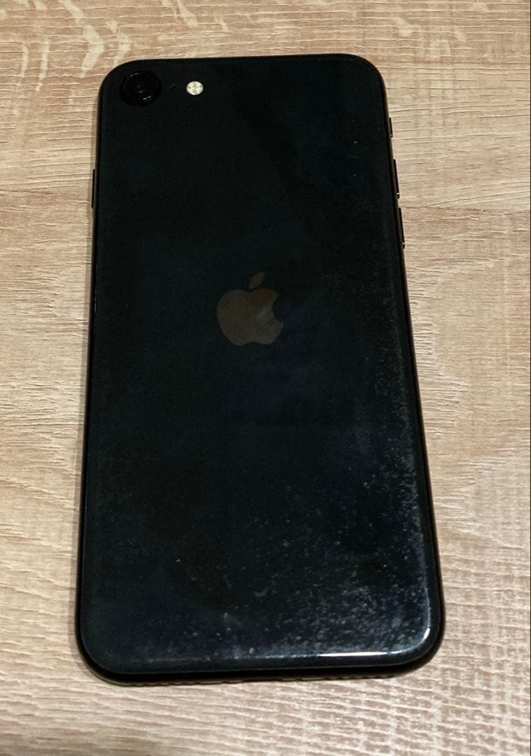 Apple iPhone SE 第二世代　64G ブラック