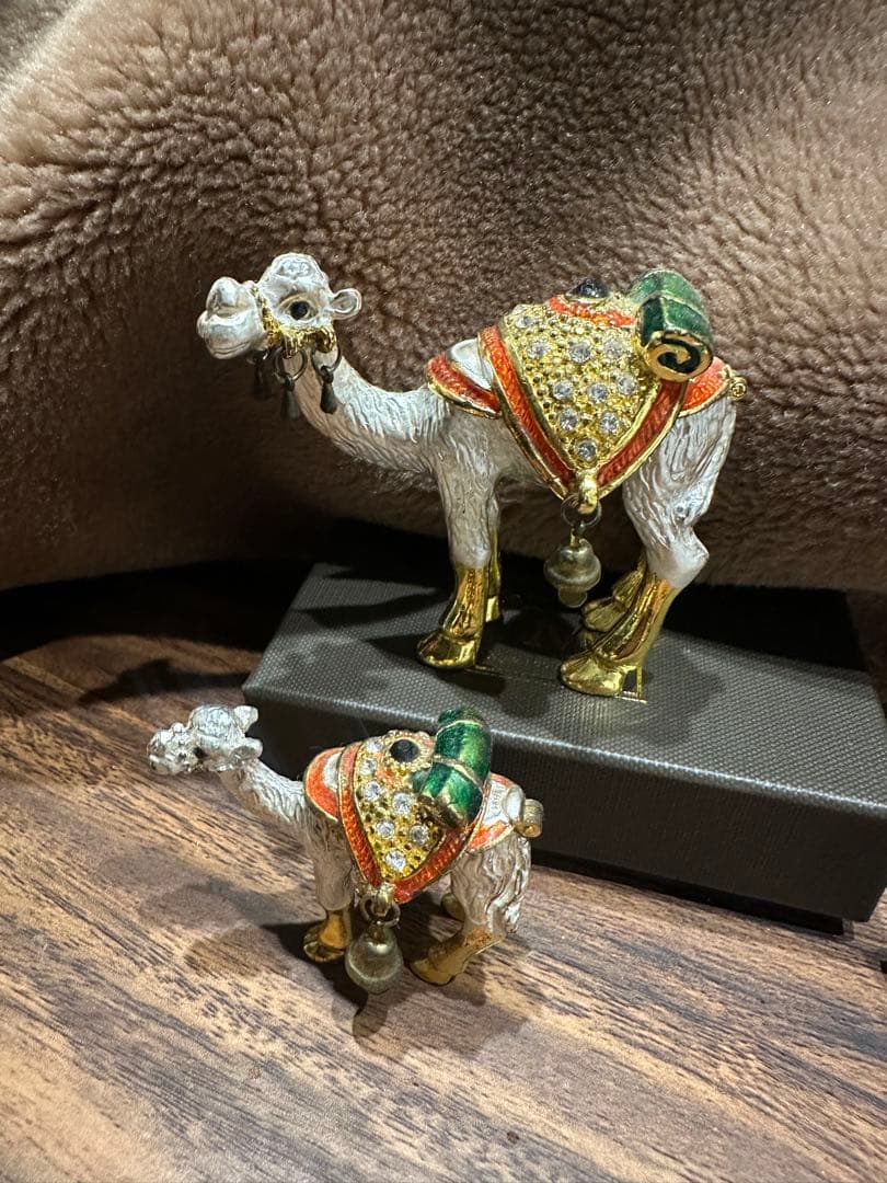 インド産　らくだの置物 2体セット