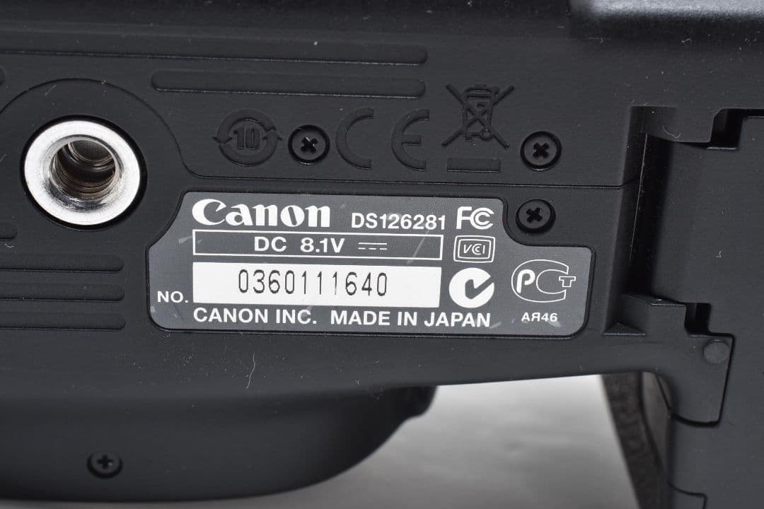 瞬間を捉える高速連写✨キヤノン EOS 60D✨超望遠 Ｗレンズ✨ショット数少