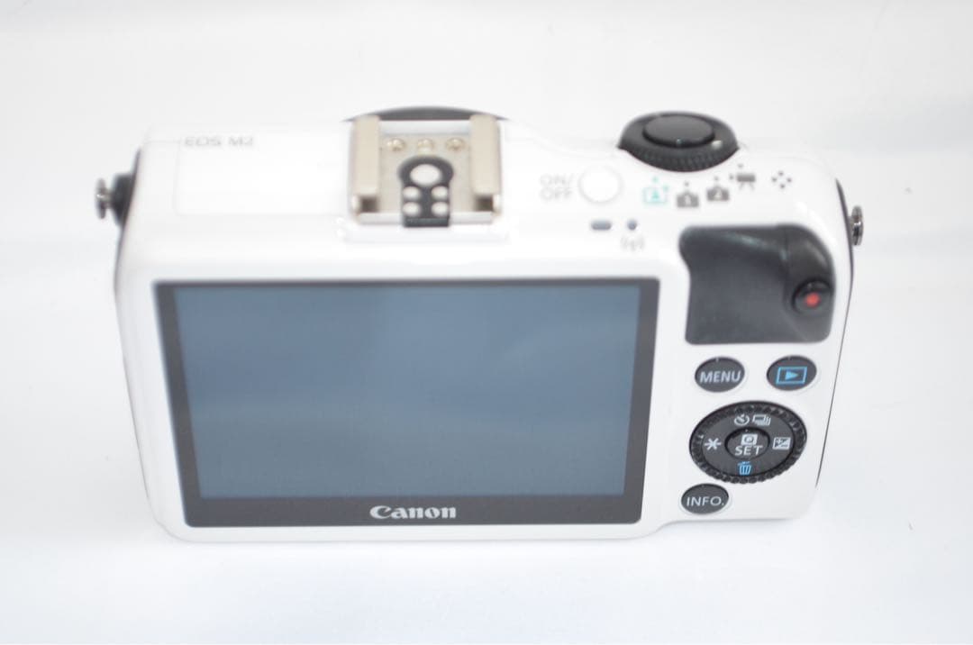 キヤノン ミラーレス一眼カメラ EOS M2 レンズキット canon