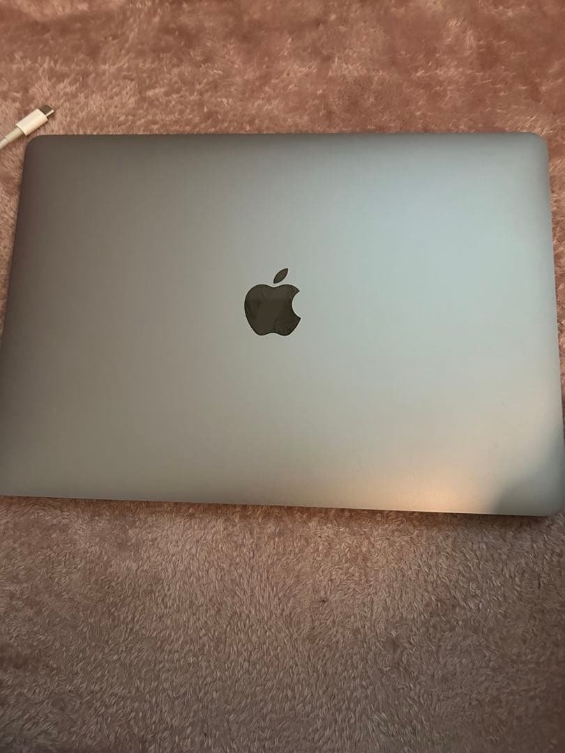 MacBookPro2019 メモリ16GB SSD 256GB 充放電177回