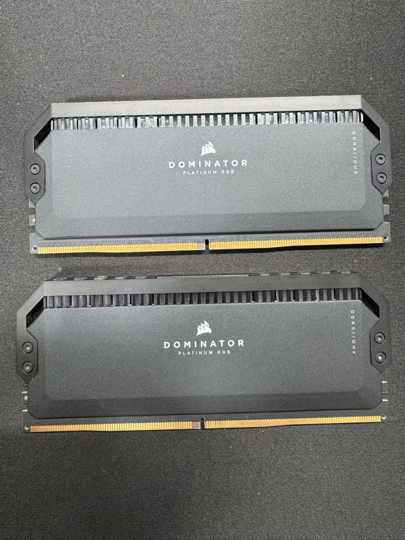 メモリー DOMINATOR PLATINUM 32GB DDR5 5600MHz