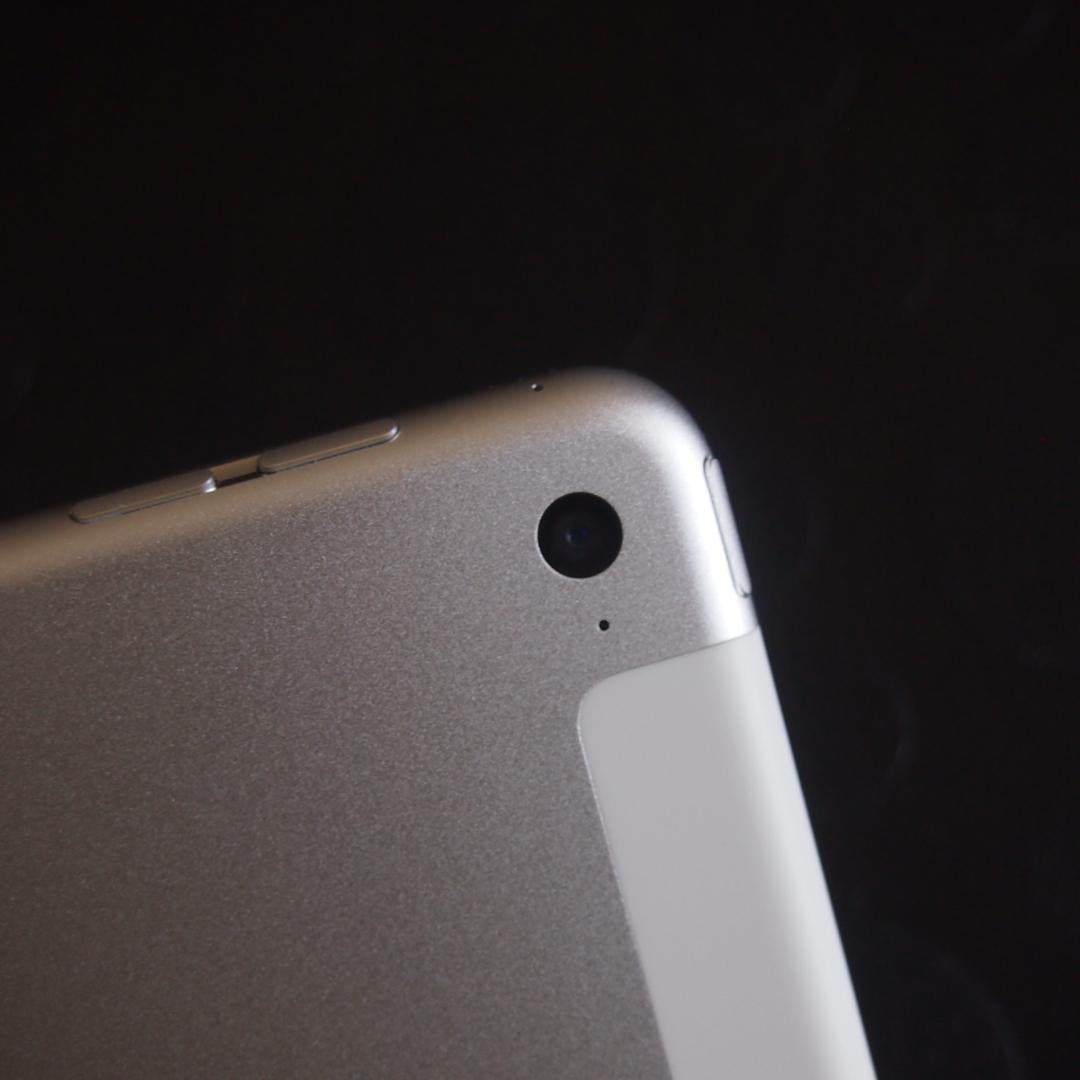 美品 Apple iPad mini4 シルバー 本体64G