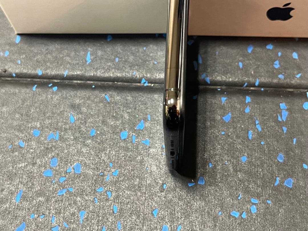 iPhone XS MAX 256GB 社外品パネルに交換済み