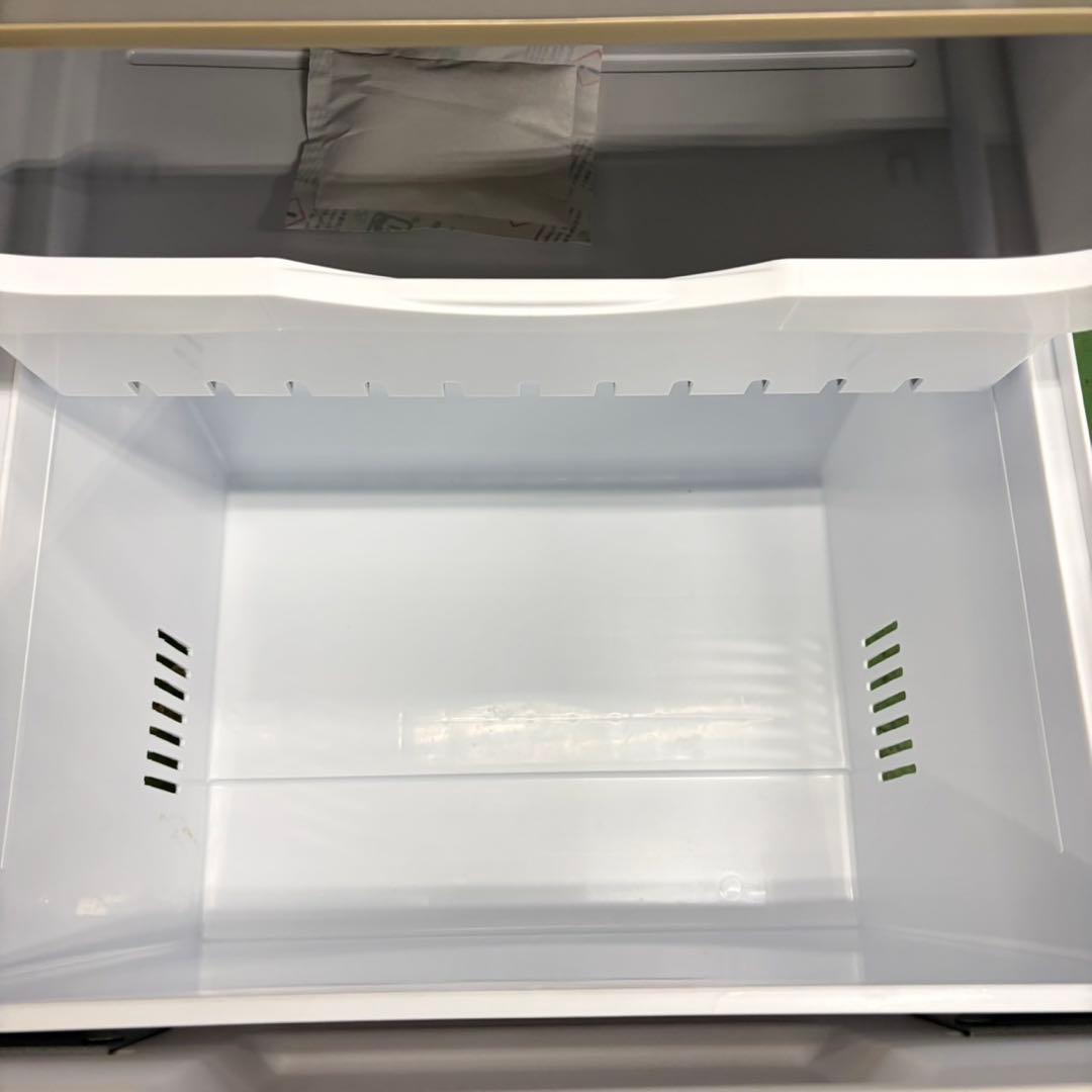 820 関東配送　冷蔵庫　小型　大型　一人暮らしにも　右開き　200L〜300L