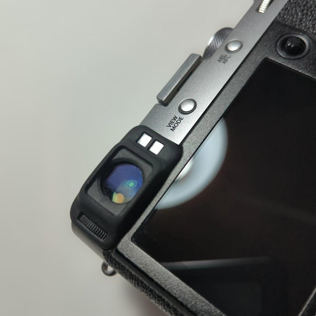 美品✨️　Fujifilm X100F　富士フィルム コンデジ　バッテリー2個